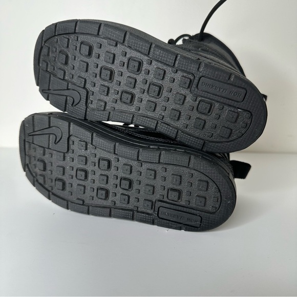 Nike kids Woodside black boots - Picture 7 of 11